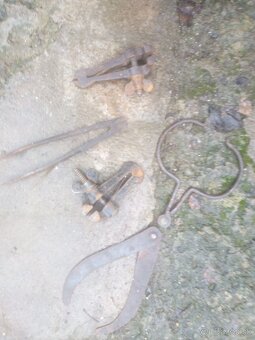 Nástroje do lesa.tabulka - 12