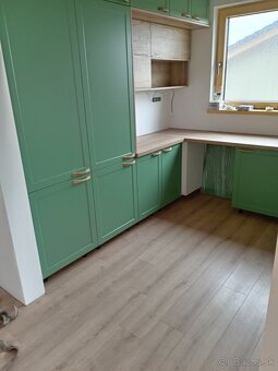 Vstavané skrine na mieru, kuchyňa na mieru, nábytok - 12