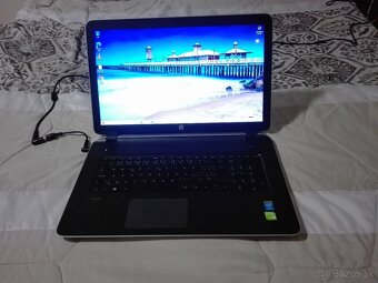 HP 17 s BeatsAudio. i5. 8 GB. 256 GB SSD. 17“ HD+.nVidia 6GB - 12