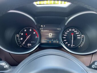 Alfa Romeo Stelvio Veloce Q4 2021 - 12