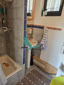 REZERVOVANÝ - Predám krásnu, kompletne zrekonštruovanú chalu - 12