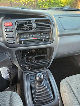 Suzuki Vitara 2.0 TD VX - 12