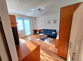 1 izbovy byt na prenajom KVP. Dam do prenajmu 1 izbovy byt - 12