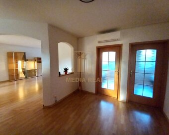 Prenájom krásny, výnimočný 4-izbový byt+balkón v peknom pros - 12