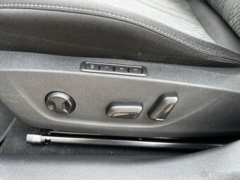 Škoda Octavia Combi 2.0 TDI SCR Style DSG - 12