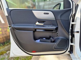 Mercedes-Benz B trieda 180 d  A/T - 12