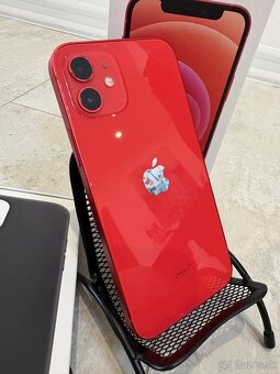 Apple iPhone 12 64GB - 12