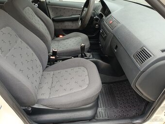 ŠKODA FABIA COMBI COMFORT 1,4 BENZÍN,16v, 74KW, KLIMATIZÁCIA - 12