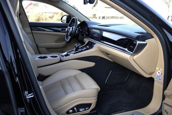 Porsche Panamera 4S V6, 440k, AT8, v záruke - 12