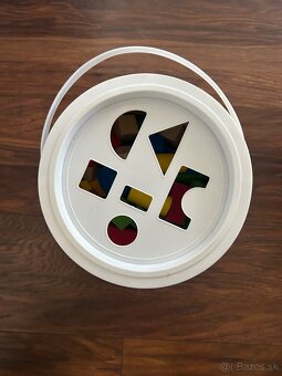 Hračky a hudobné nástroje - 12