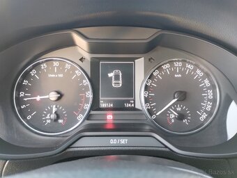 Škoda Octavia Combi 2.0 TDI Elegance/Style - 12