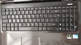 Predám notebook Asus - 12