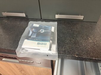 Prodám krásnou zánovní kuchyň Nobilia vertico - 12