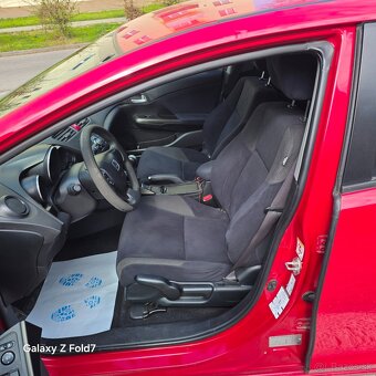 Honda Civic 1.4 i-VTEC  5DR - benzín - 12