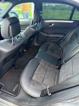 Mercedes E220 CDI - 12