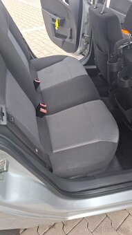 Opel Astra Statio Wagon - 12