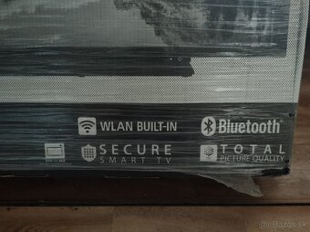 Toshiba Smart TV 48" - 12