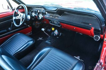 Ford Mustang Fastback 5.0 V8 , modelový rok 1967 - 12