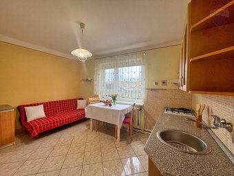 Na predaj rodinný dom v obci Veľké Uherce - 12