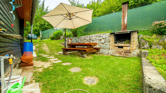 FINREA│Chatka s veľkorysou záhradkou 1018m2 ZO STARINY - 12