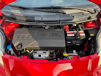 Toyota Yaris 1,33 - 12