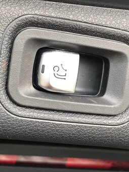 Mercedes-Benz E trieda Sedan 400d 4matic  VZDUCHOVÝ PODVOZOK - 12