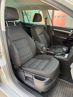 Škoda Octavia Combi 2.0 TDI Elegance DSG - 12