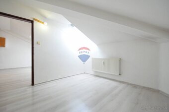PREDAJ, 2-izbový podkrovný byt v Poprade, Ul. Ludvíka Svobod - 12