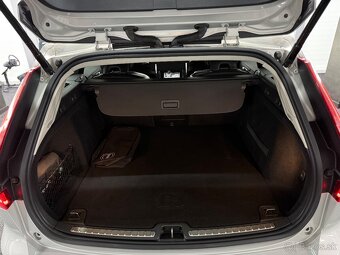 Volvo V60 CROSS COUNTRY 2.0d 140kw 4x4 1majiteľ - 12