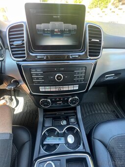 Mercedes-Benz GLE 250D 4MATIC - 12