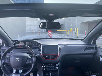 Peugeot 208 GTi 200THP - 12