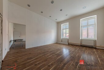 Exkluzívna ponuka rodinného domu s polyfunkciou v centre mes - 12