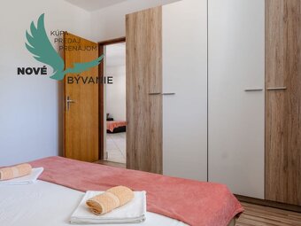 Nádherný apartmán blízko mora so záhradou len 250m od mora v - 12