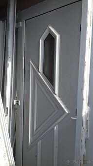 plastove okna zlaty dub , dvere vchodove ,okna male - 12