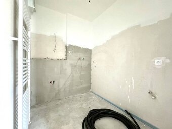 NA PREDAJ: 2 - IZBOVÝ APARTMÁN S PREDZÁHRADKOU, STUPAVA, - 12