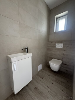 Prenájom - novostavba RD s 2 bytovými jednotkami, 102m2 úžit - 12