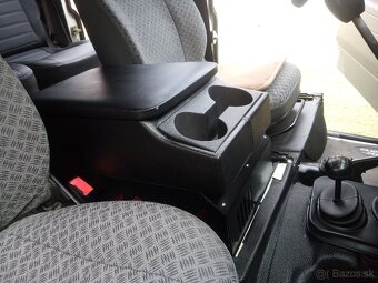 Predám Land Rover Defender - 12