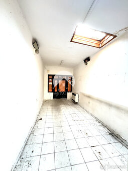 Reality KOMPLEX s.r.o.,Vám ponúka na predaj priestranný dom - 12