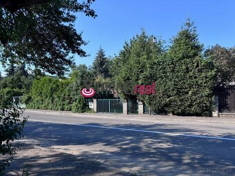 PREDAJ: 5 izbový rodinný s rovinatým pozemkom vhodný na deve - 12