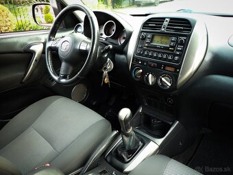 TOYOTA RAV4 2.0 D-4D 4x4 85kW - 2004 - KLIMA- ŤAŽNE - ŠPZ- - 12