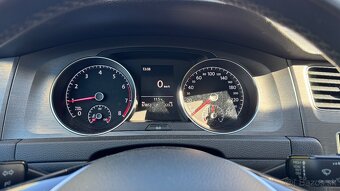 VW GOLF 1,2TSI - 12