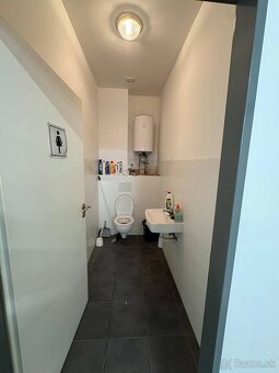 Reality Kolesár prenajíma HALU Jarmočná v KE JUH - 12