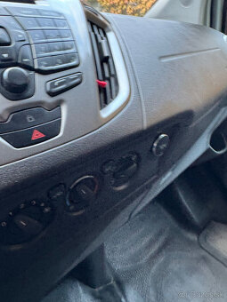 Ford Transit Custom 2.2 TDCi – 6 míst, 2014, tažné 3,1t - 12