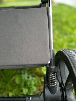 Kombinovaný kočík MOON Piú Extra 2024 - 12