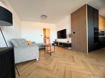 EXKLUZÍVNY 3i byt s terasou 44m,garážové a vonkajšie státie - 12