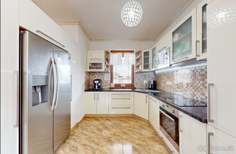 Krásny rodinný dom Zlaté Klasy - PREDAJ - 12