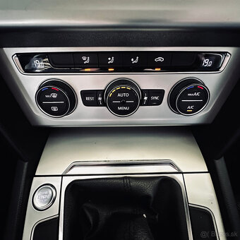 Volkswagen Passat Variant 2.0 TDI BMT Comfortline - 12
