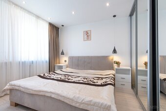NA PRENÁJOM KRÁSNY 2 IZBOVÝ BYT S LOGGIOU | TERASA - TRI HÔR - 12