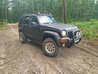 JEEP Cherokee - 12