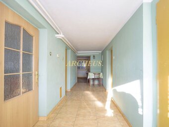 NA PREDAJ, RODINNÝ DOM, POZEMOK 842m2, RASLAVICE - 12
